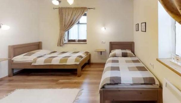 Toth Vendeghaz Es Apartmanhaz Ujfeherto Exterior foto