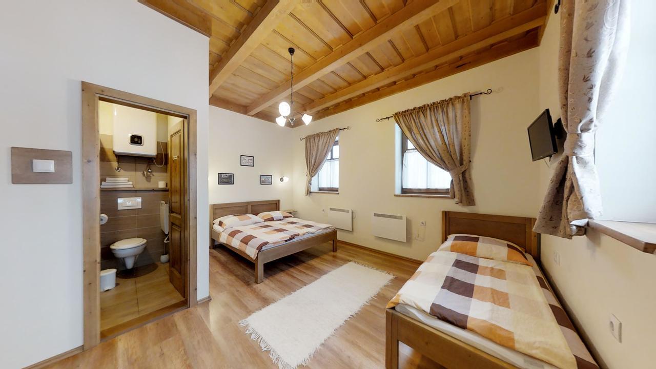 Toth Vendeghaz Es Apartmanhaz Ujfeherto Exterior foto