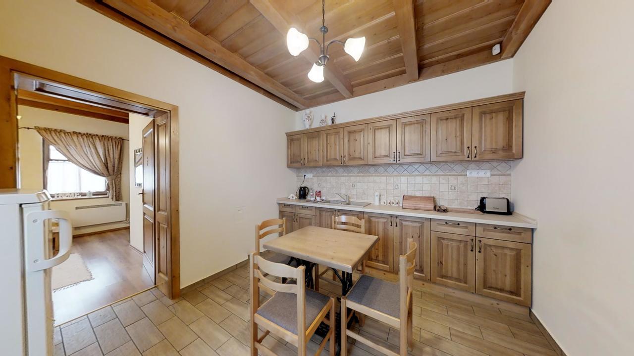 Toth Vendeghaz Es Apartmanhaz Ujfeherto Exterior foto