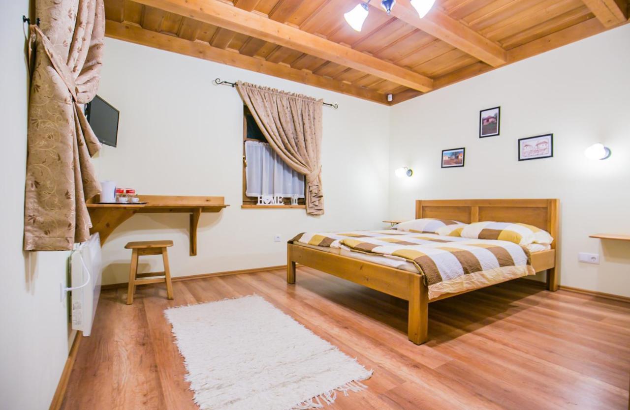 Toth Vendeghaz Es Apartmanhaz Ujfeherto Exterior foto